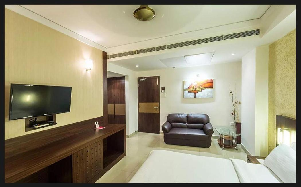 The Regal Park Hotel Βιζαχαπατνάμ Εξωτερικό φωτογραφία